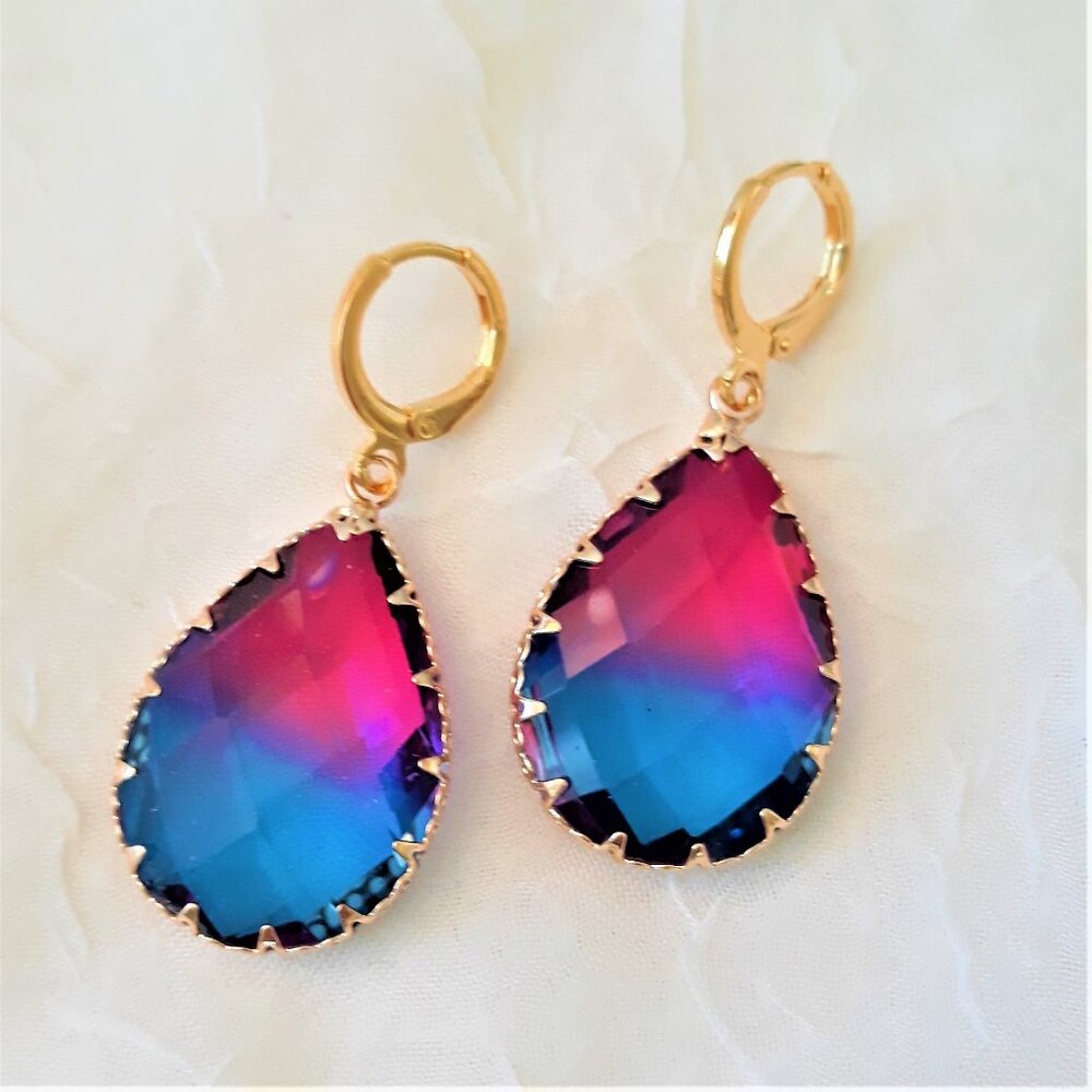 HANDMADE OMBRE FACETED TEARDROP GLASS EARRINGS WITH GOLD PLATED TRIM